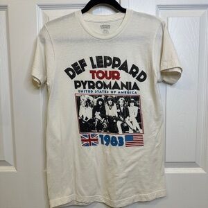 American Classics Def Leppard Tour Pyromania White T-Shirt Women’s Small